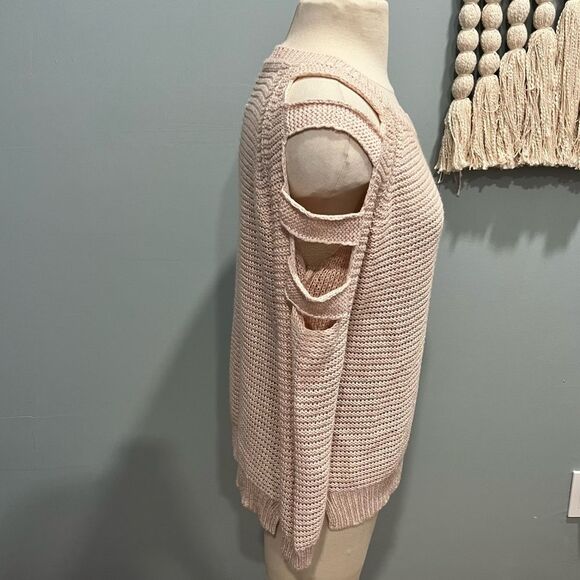 Design Lab Lord & Taylor Cold Shoulder Blush Pink Sweater Size Small - Picture 4 of 6
